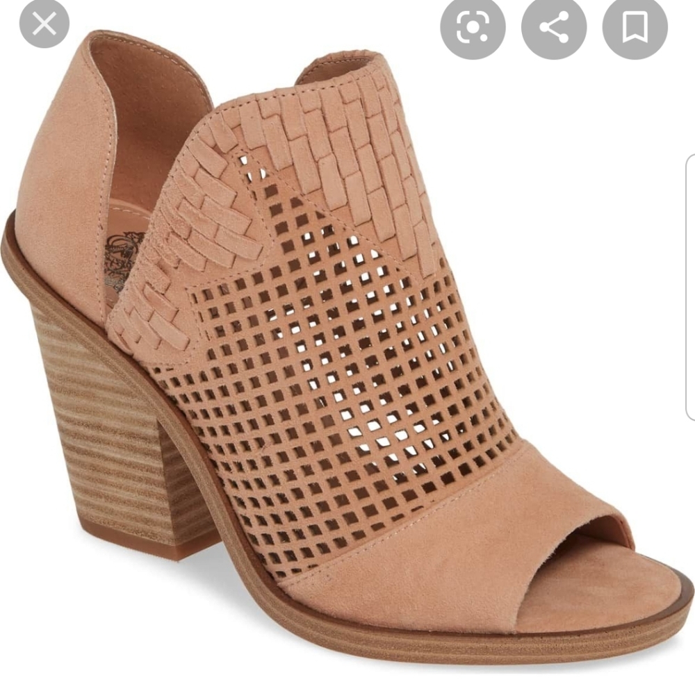 - Vince Camuto Fritzey bootie color rose tan size 7